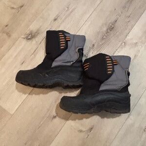 Snow rain boots size 2